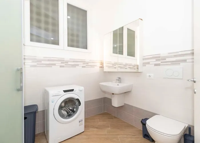 Guesthost - Roomy & Modern Flat Piazza Statuto Apartmán