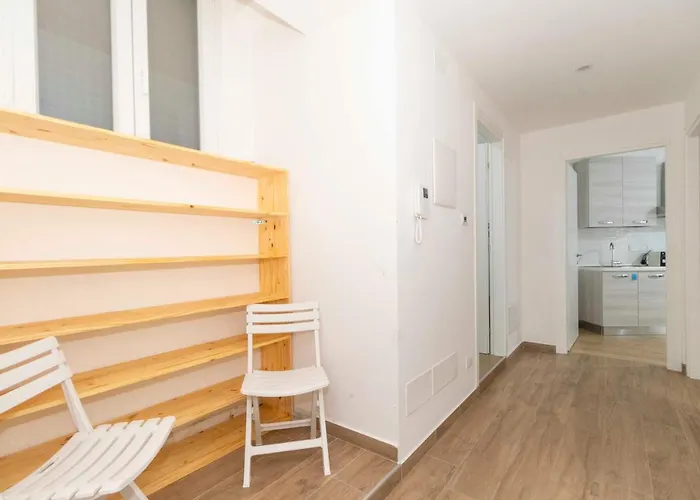 Guesthost - Roomy & Modern Flat Piazza Statuto Apartmán Turín