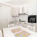 דירה Guesthost - Roomy & Modern Flat Piazza Statuto *
