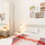 Guesthost - Roomy & Modern Flat Piazza Statuto דירה *