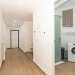 Guesthost - Roomy & Modern Flat Piazza Statuto