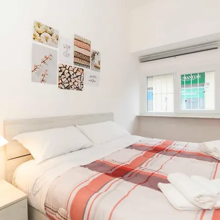 Daire Guesthost - Roomy & Modern Flat Piazza Statuto Torino