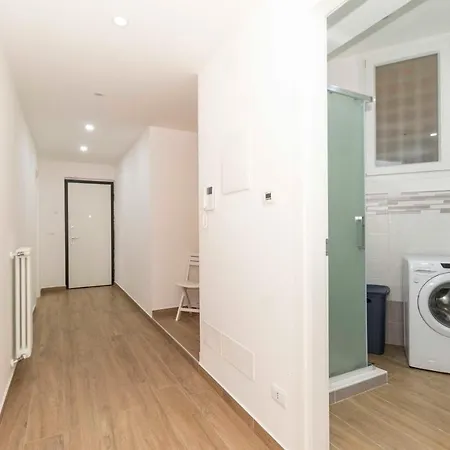 Guesthost - Roomy & Modern Flat Piazza Statuto