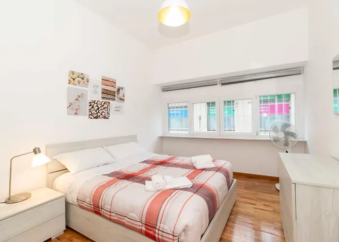 Guesthost - Roomy & Modern Flat Piazza Statuto アパート *