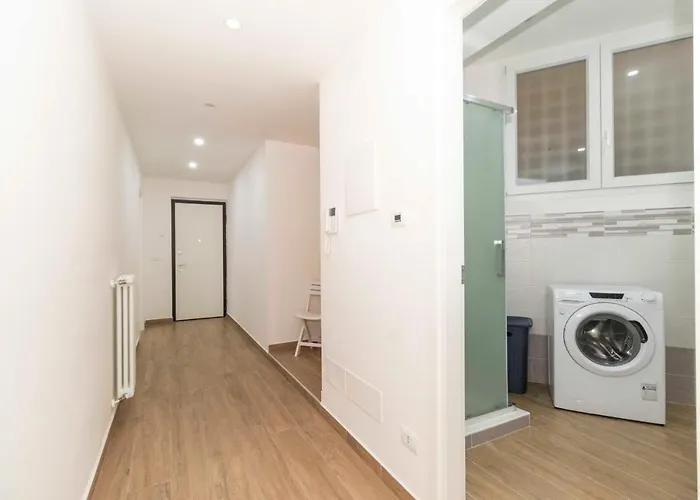 Guesthost - Roomy & Modern Flat Piazza Statuto