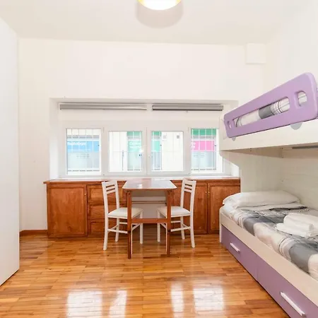 Guesthost - Roomy&modern Flat Piazza Statuto Turin